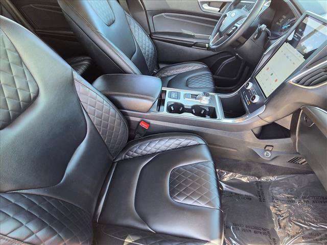 Used 2024 Ford Edge Titanium AWD/4WD image 19