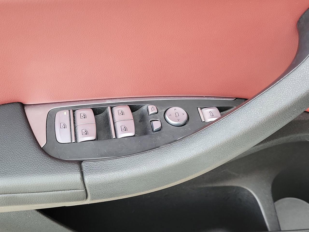 Used 2022 BMW X3 sDrive30i w/ M Sport Package 2 image 28