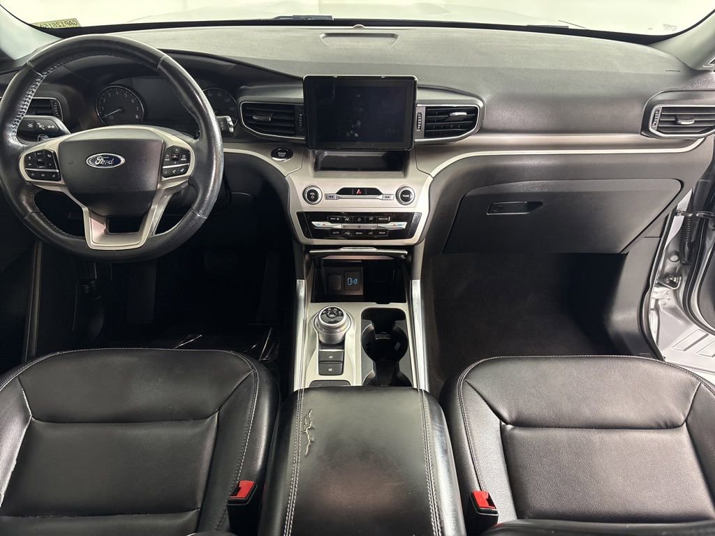 Used 2020 Ford Explorer XLT w/ Equipment Group 202A RWD image 14