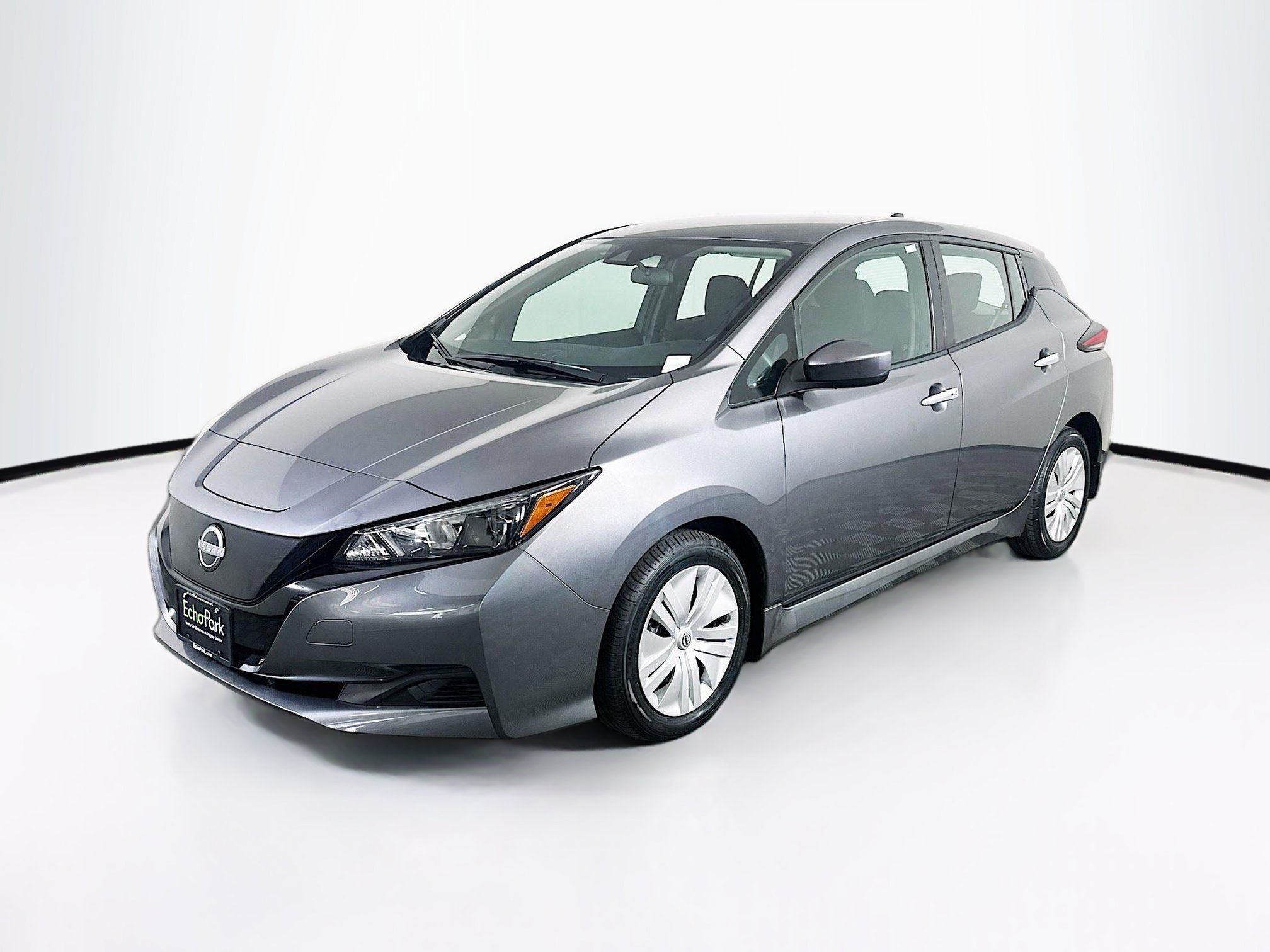 Used 2024 Nissan Leaf S FWD image 3