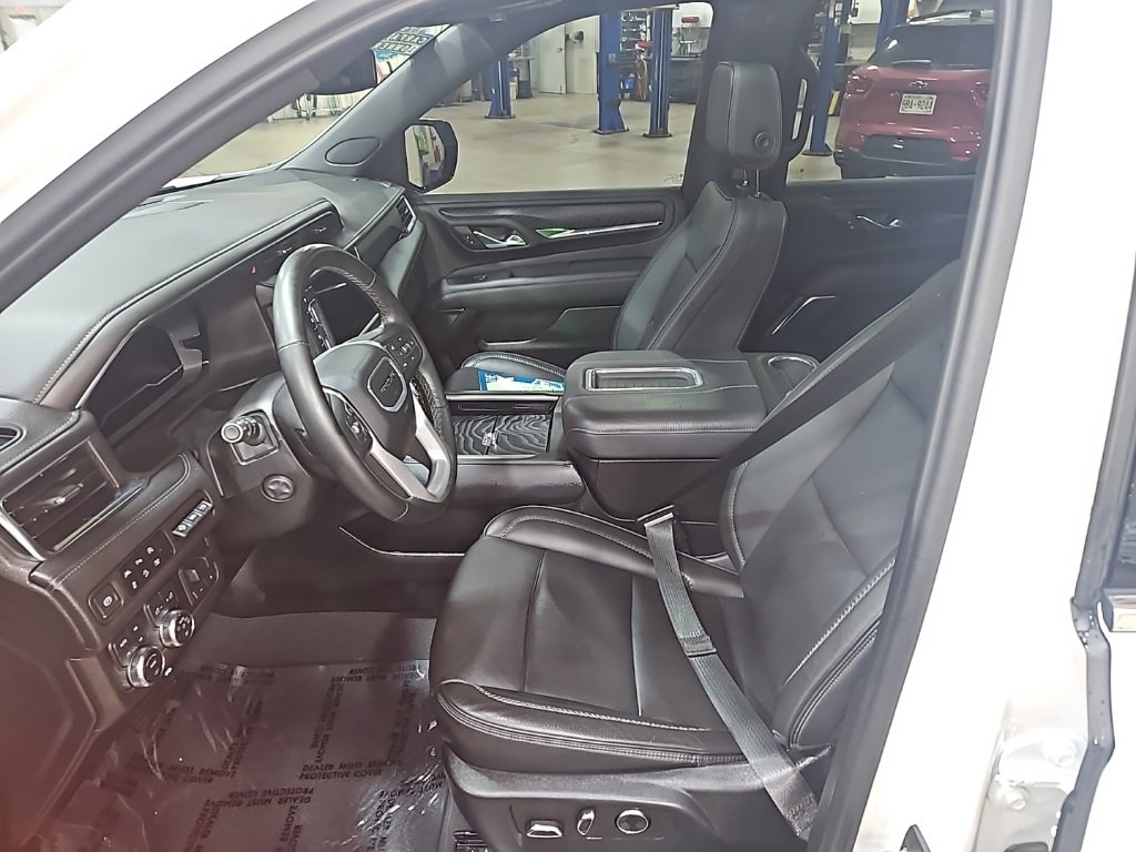 Used 2024 GMC Yukon Denali w/ Max Trailering Package image 17