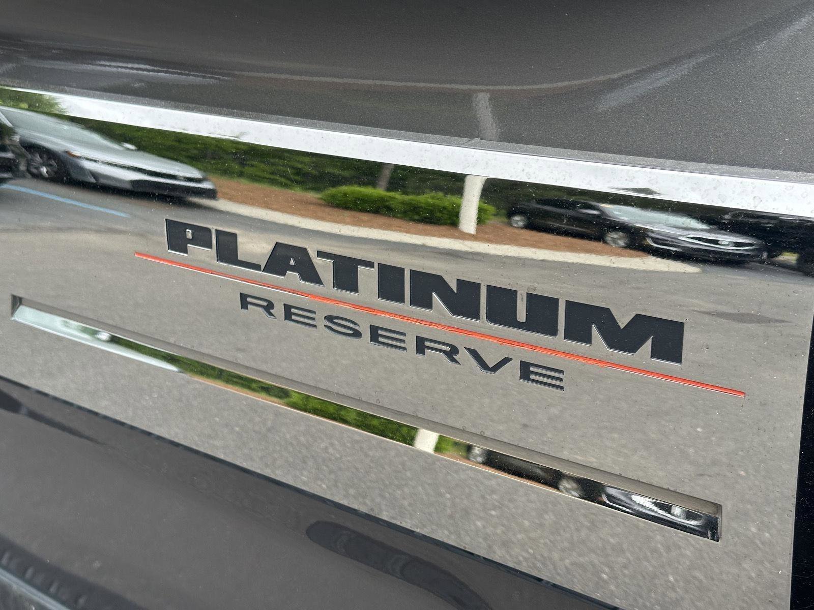 Used 2017 Nissan Titan Platinum Reserve RWD image 10