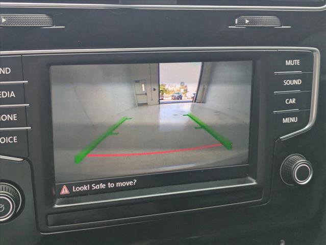 Used 2016 Volkswagen Golf 4-Door AWD/4WD image 14