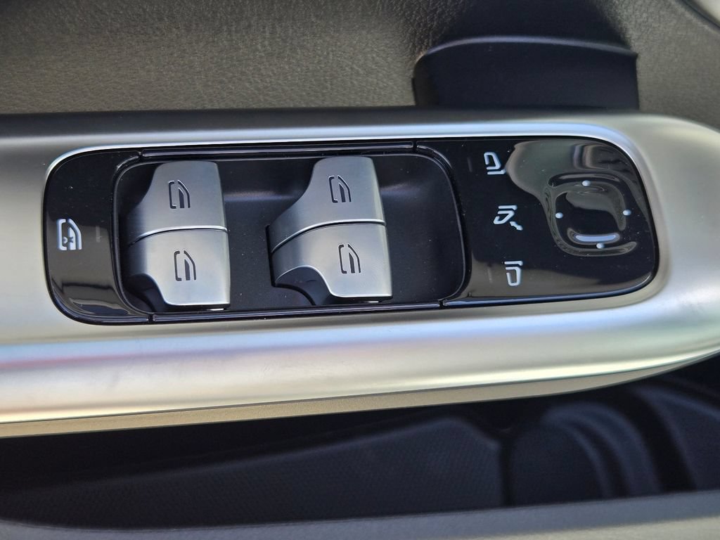 New 2026 Mercedes-Benz C 300 4MATIC Sedan image 18