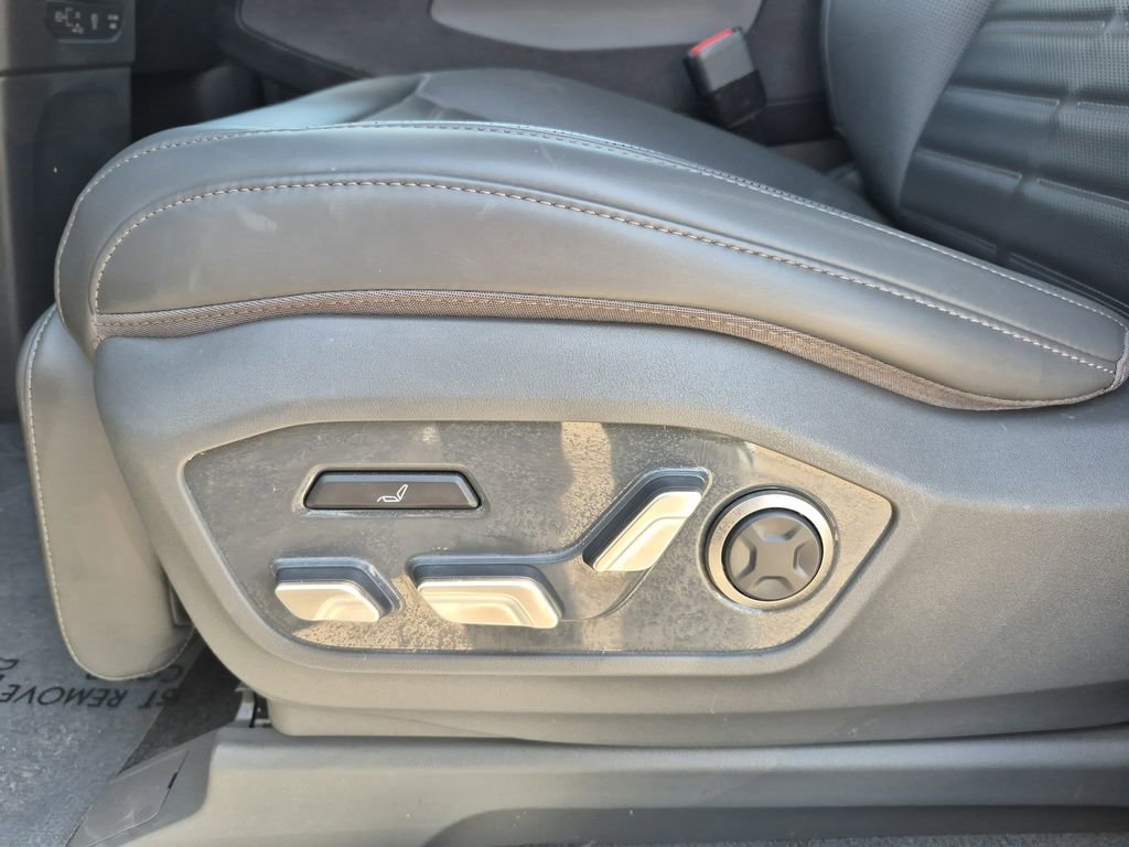 Certified 2024 Kia EV9 Land image 18