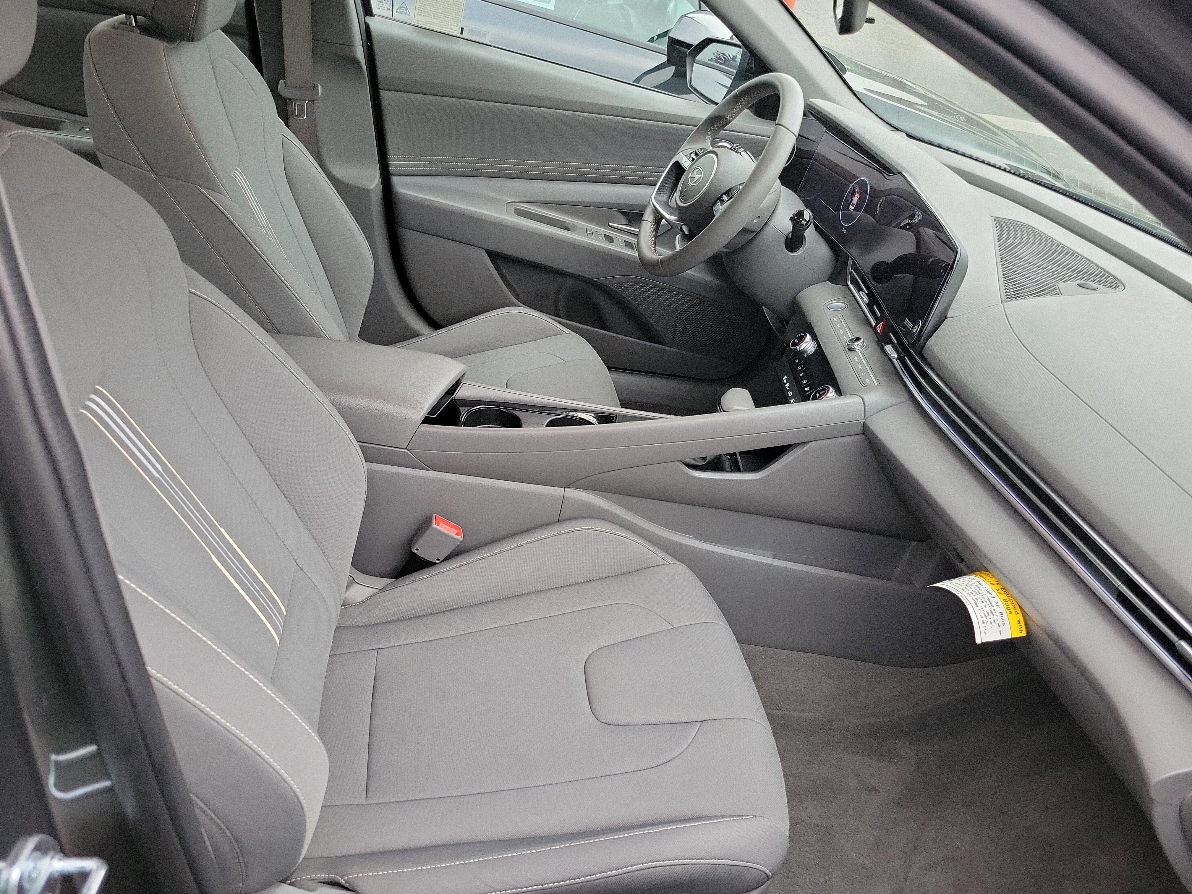 Certified 2025 Hyundai Elantra SEL FWD image 21