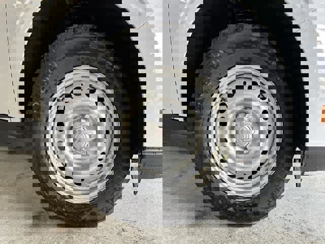 New 2025 Ford Maverick XL w/ Equipment Group 101A image 28