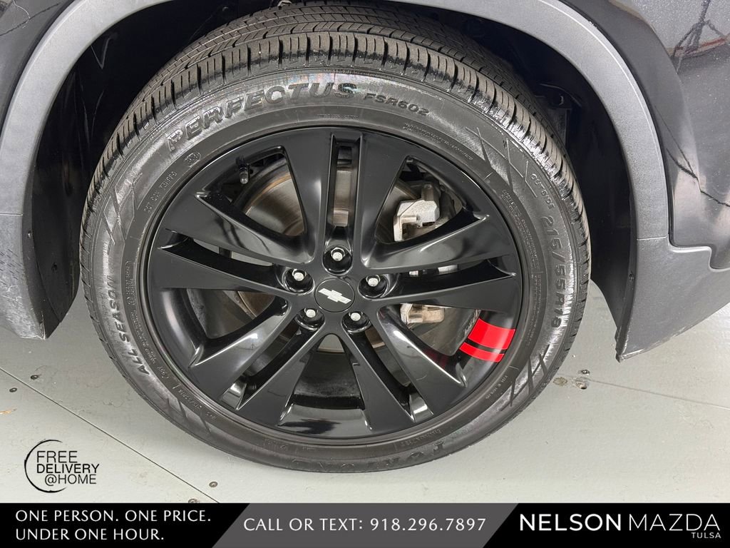 Used 2020 Chevrolet Trax LT w/ Redline Edition image 10