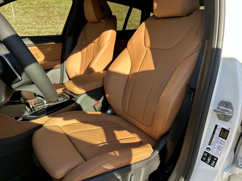 New 2025 BMW X4 xDrive30i w/ Premium Package image 13