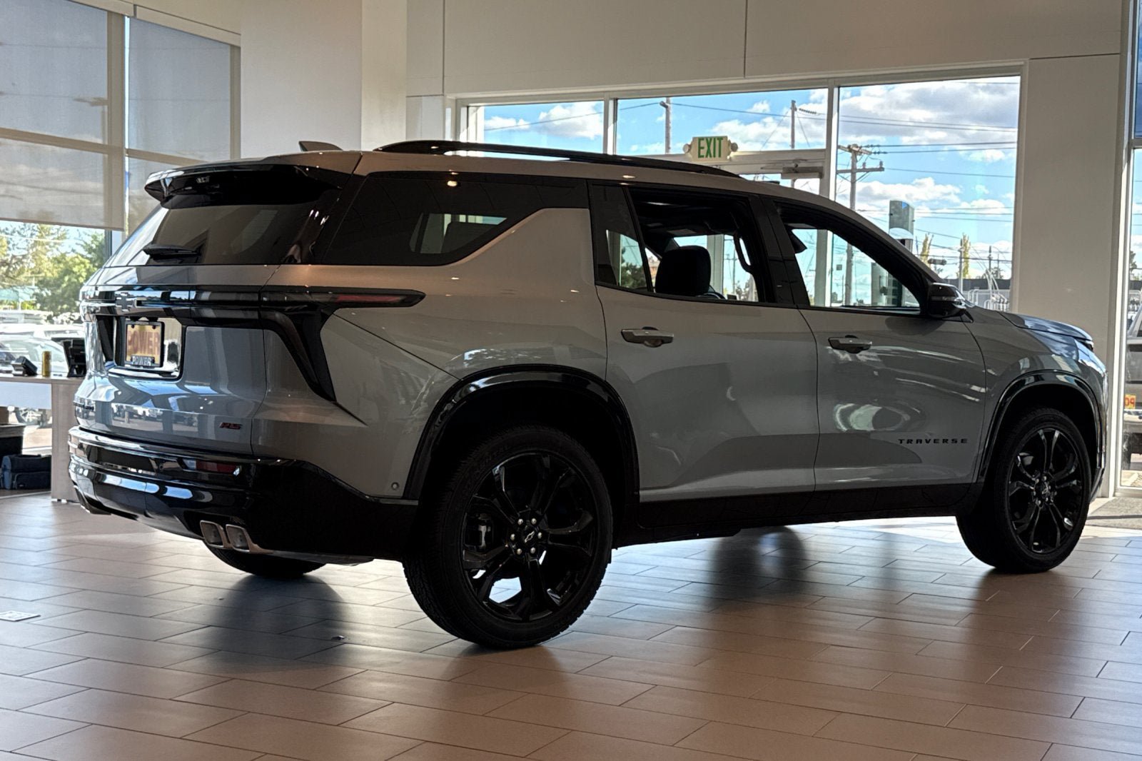 New 2027 Chevrolet Traverse RS w/ LPO, Floor Liner Package AWD/4WD image 4