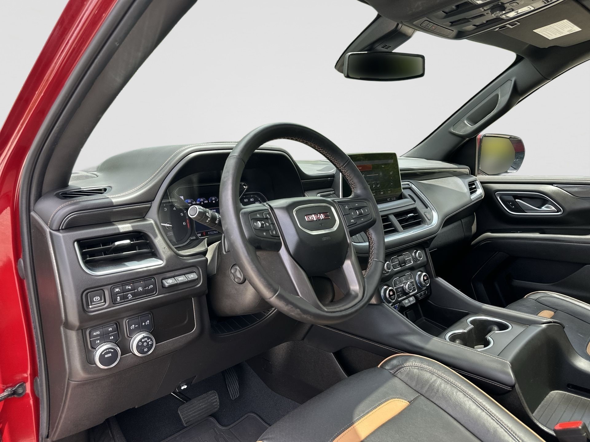 Certified 2021 GMC Yukon XL AT4 w/ AT4 Premium Package AWD/4WD image 10