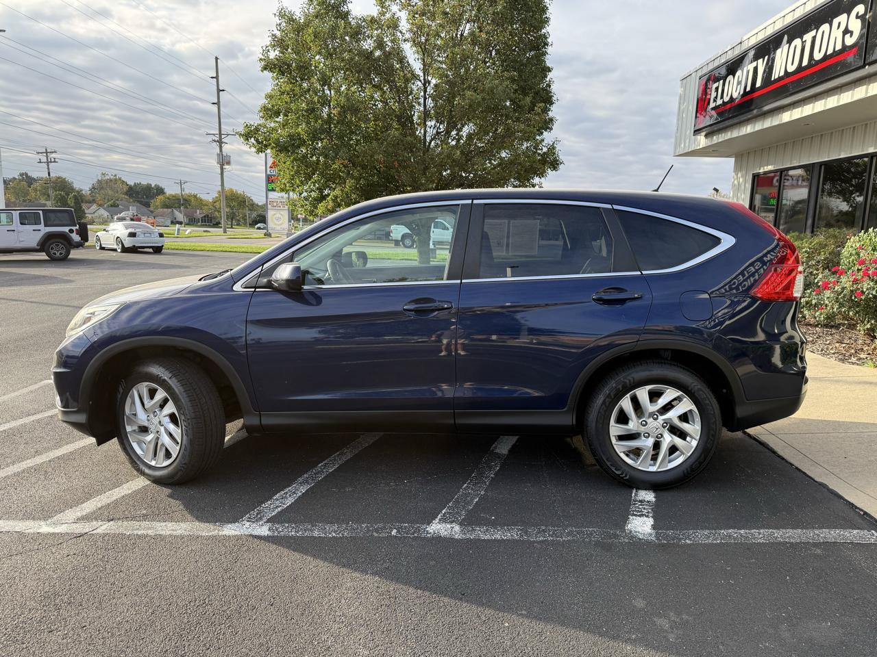 Used 2015 Honda CR-V EX image 2