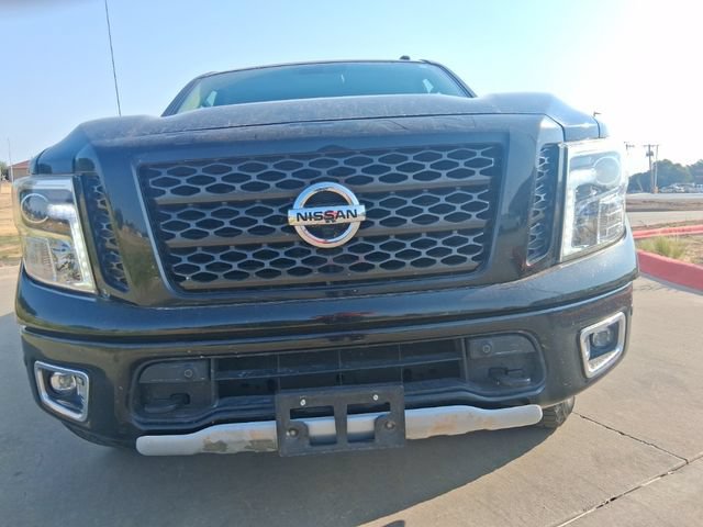 Used 2019 Nissan Titan PRO-4X w/ Pro-4x Convenience Package AWD/4WD image 9
