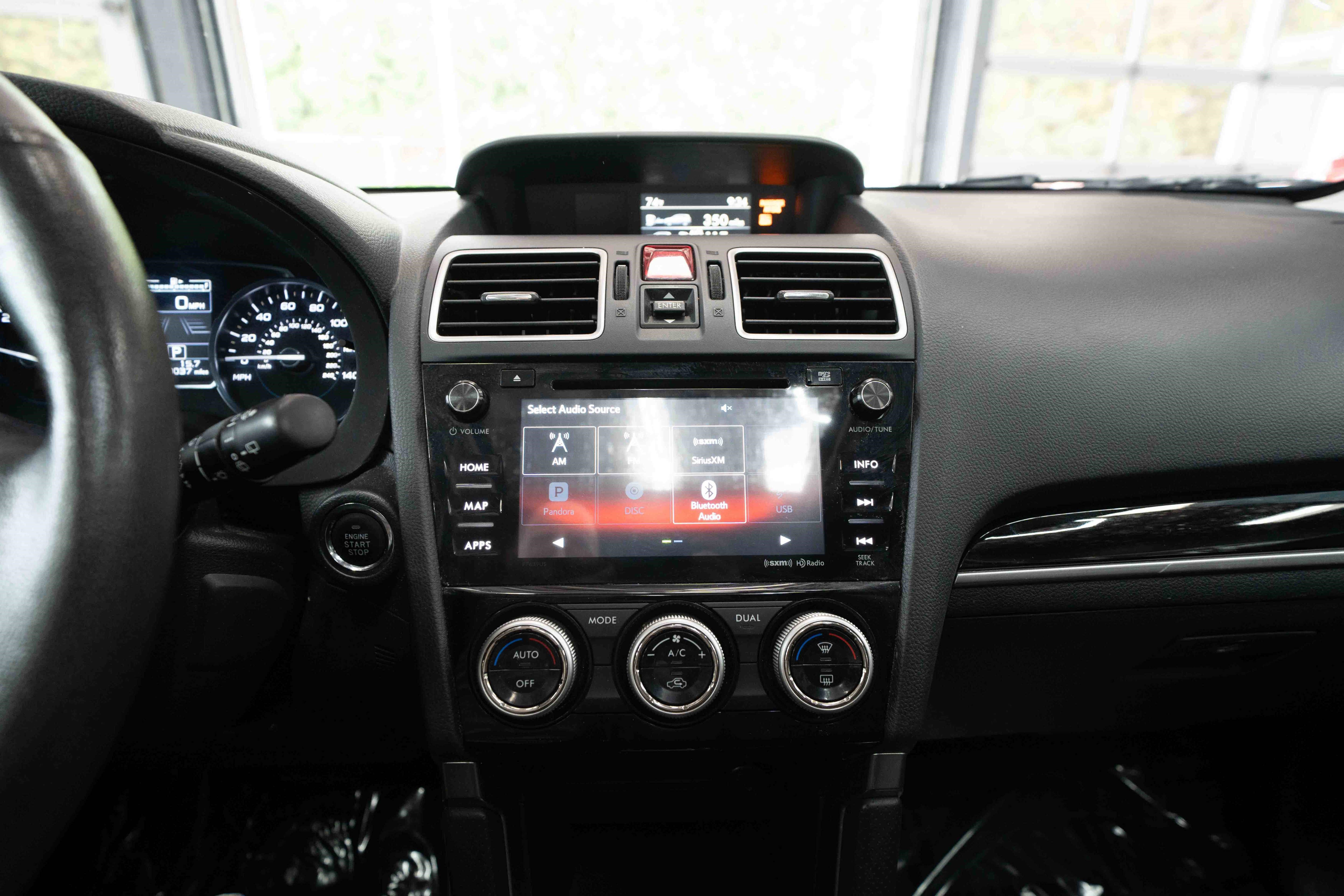 Used 2018 Subaru Forester 2.5i Touring AWD/4WD image 17