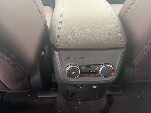 New 2026 Ford Explorer Platinum image 13