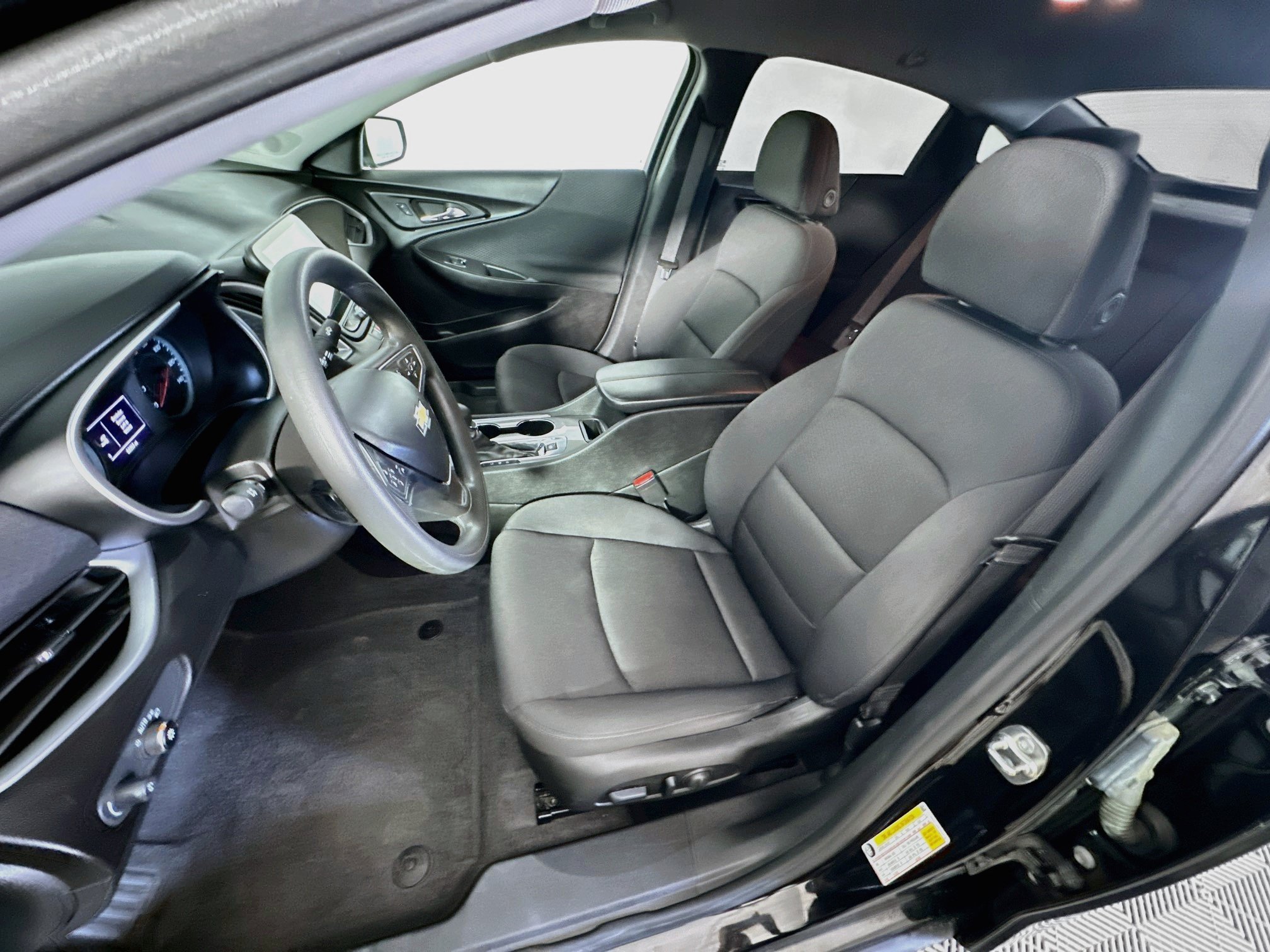 Used 2024 Chevrolet Malibu LT FWD image 13
