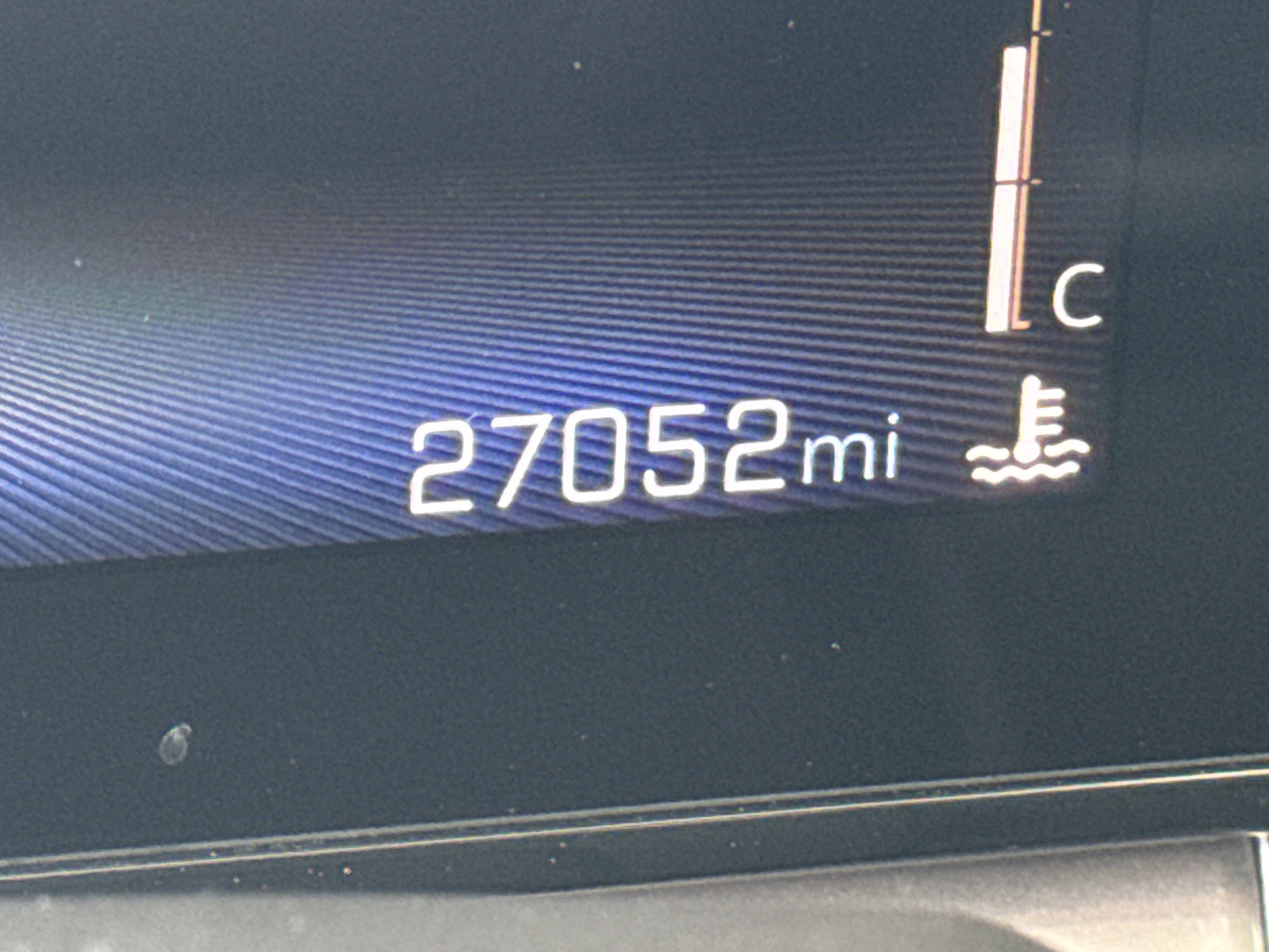 Used 2025 Chevrolet Trax LT w/ LT Convenience Package FWD image 21