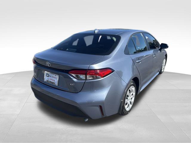 Used 2025 Toyota Corolla LE FWD image 5