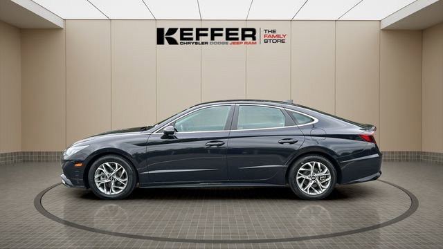 Used 2023 Hyundai Sonata SEL w/ Cargo Package FWD image 2