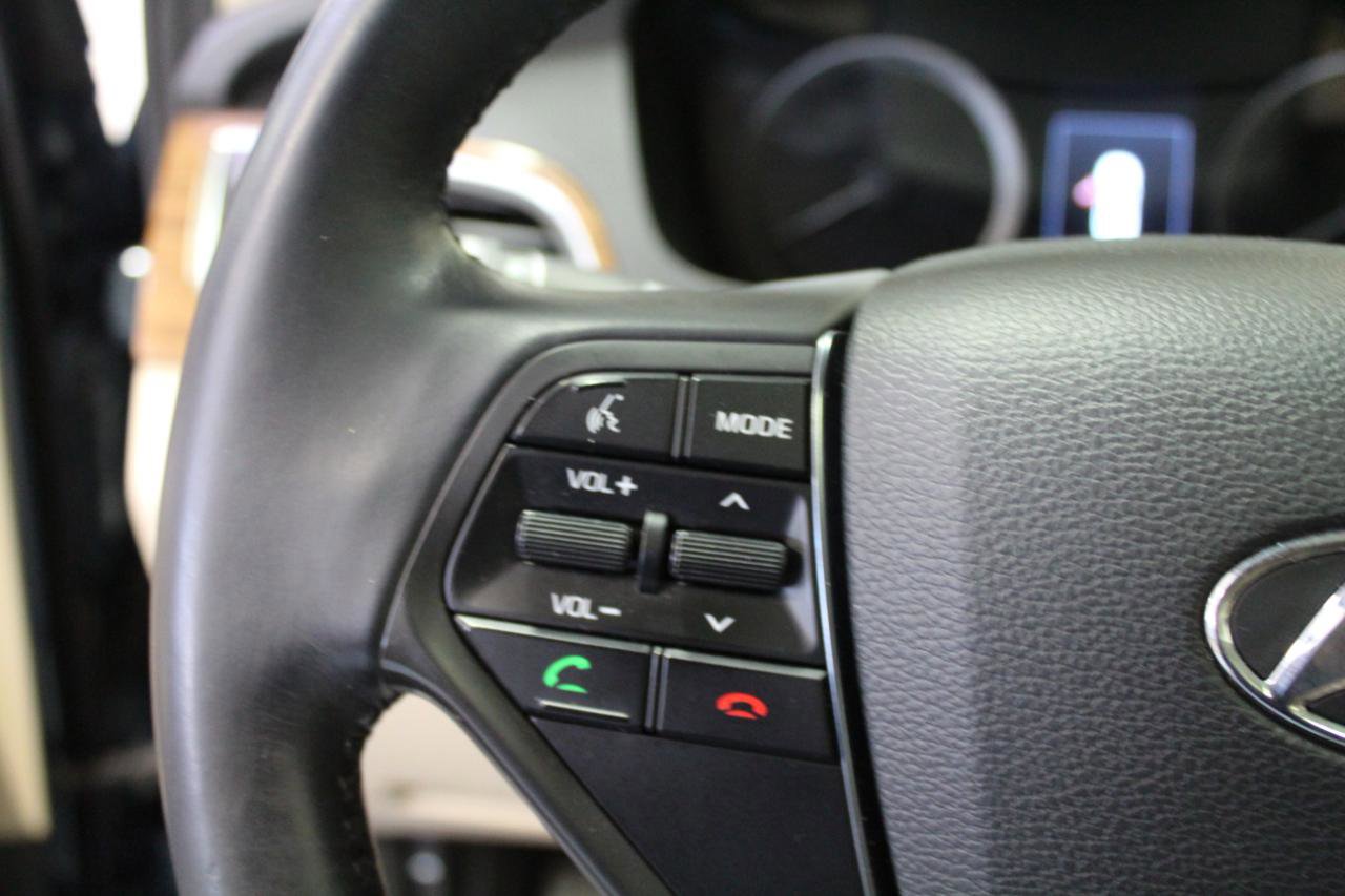 Used 2015 Hyundai Sonata Limited w/ Option Group 06 FWD image 9
