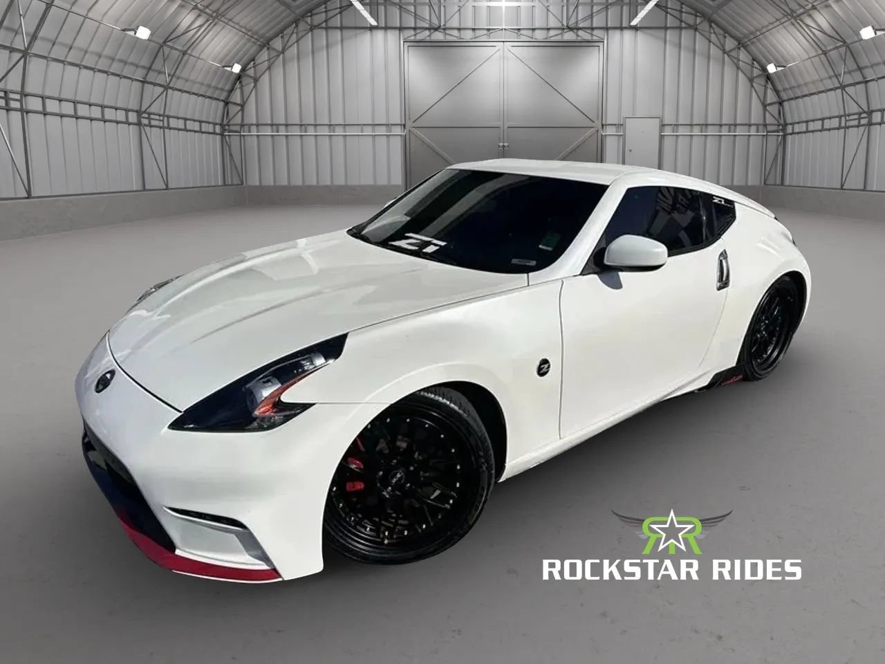 Used 2018 Nissan 370Z Coupe RWD image 22