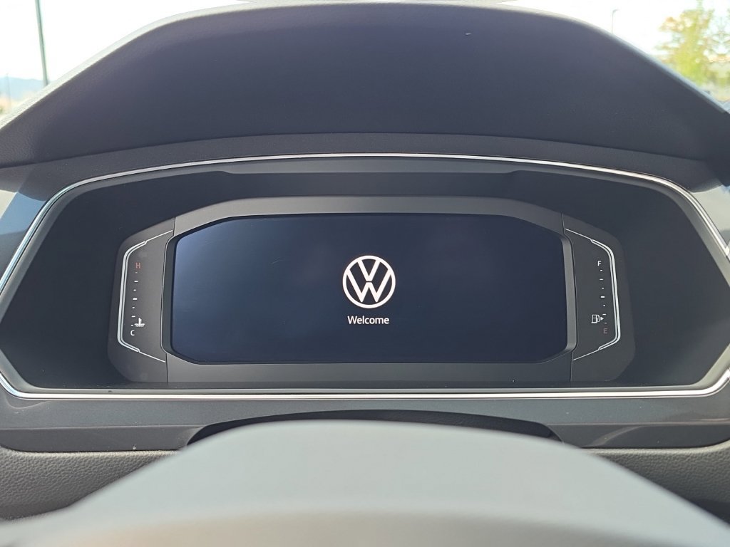 Used 2022 Volkswagen Tiguan SEL R-Line AWD/4WD image 15