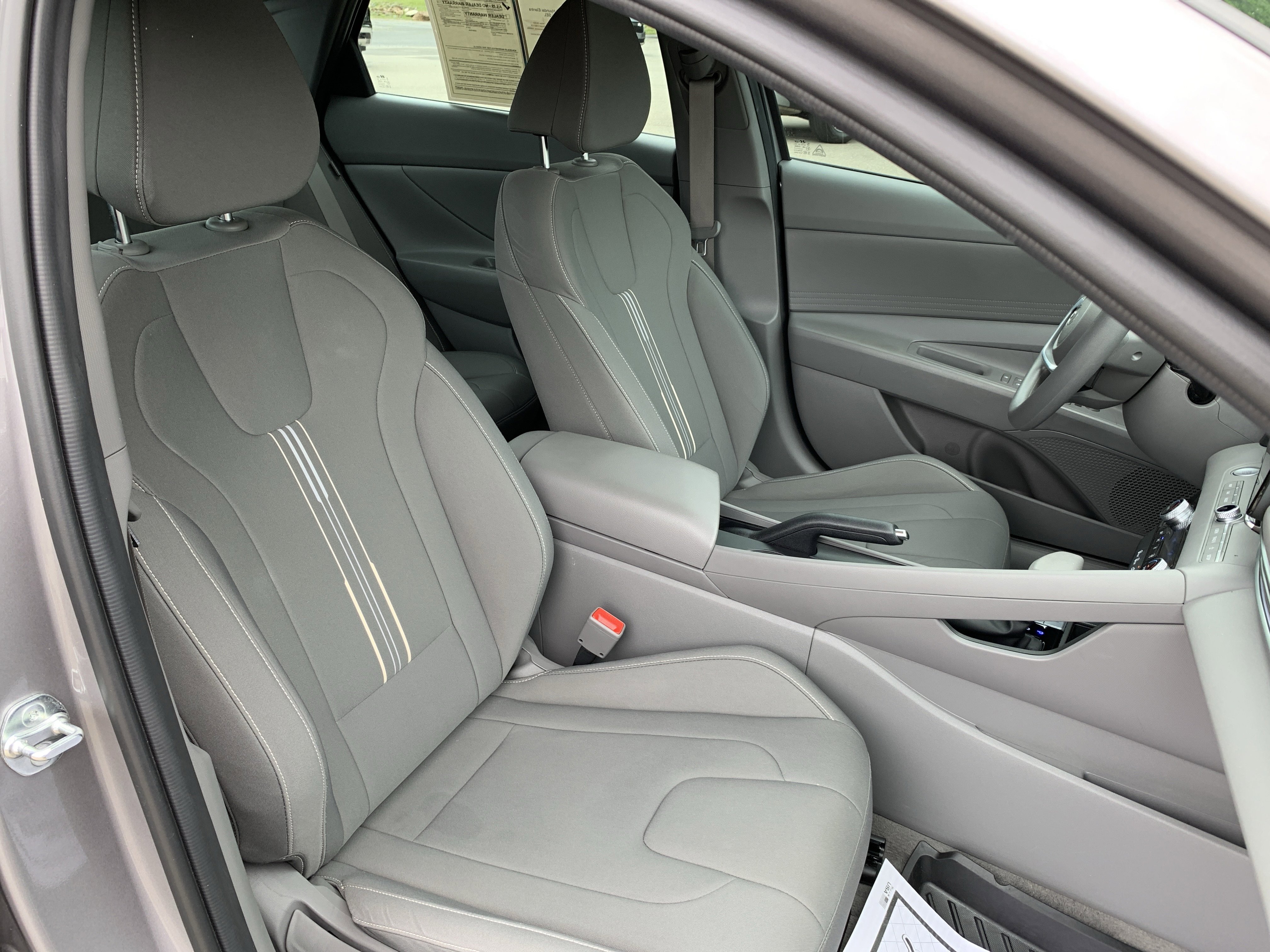 Used 2024 Hyundai Elantra SEL FWD image 32