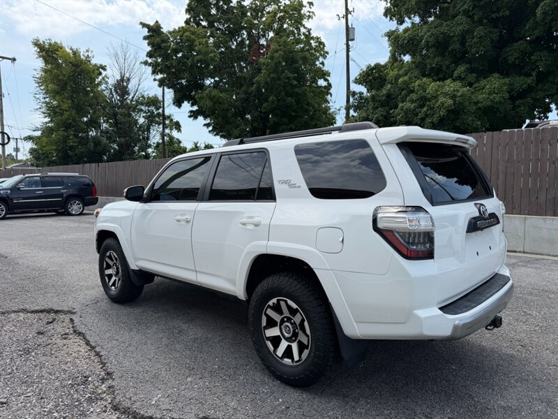 Used 2019 Toyota 4Runner TRD Off-Road Premium AWD/4WD image 8