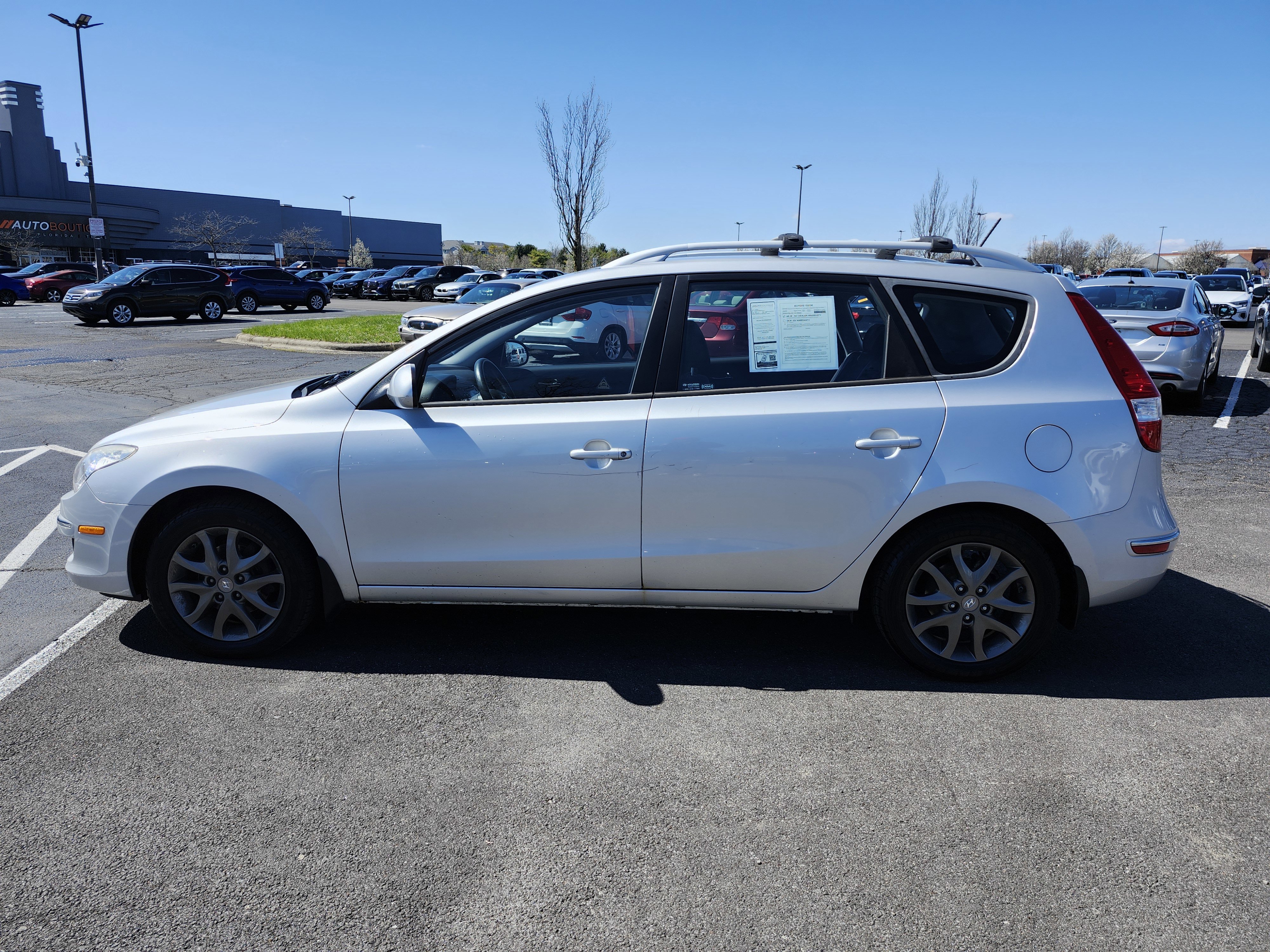 Used 2012 Hyundai Elantra GLS w/ Preferred Pkg image 11