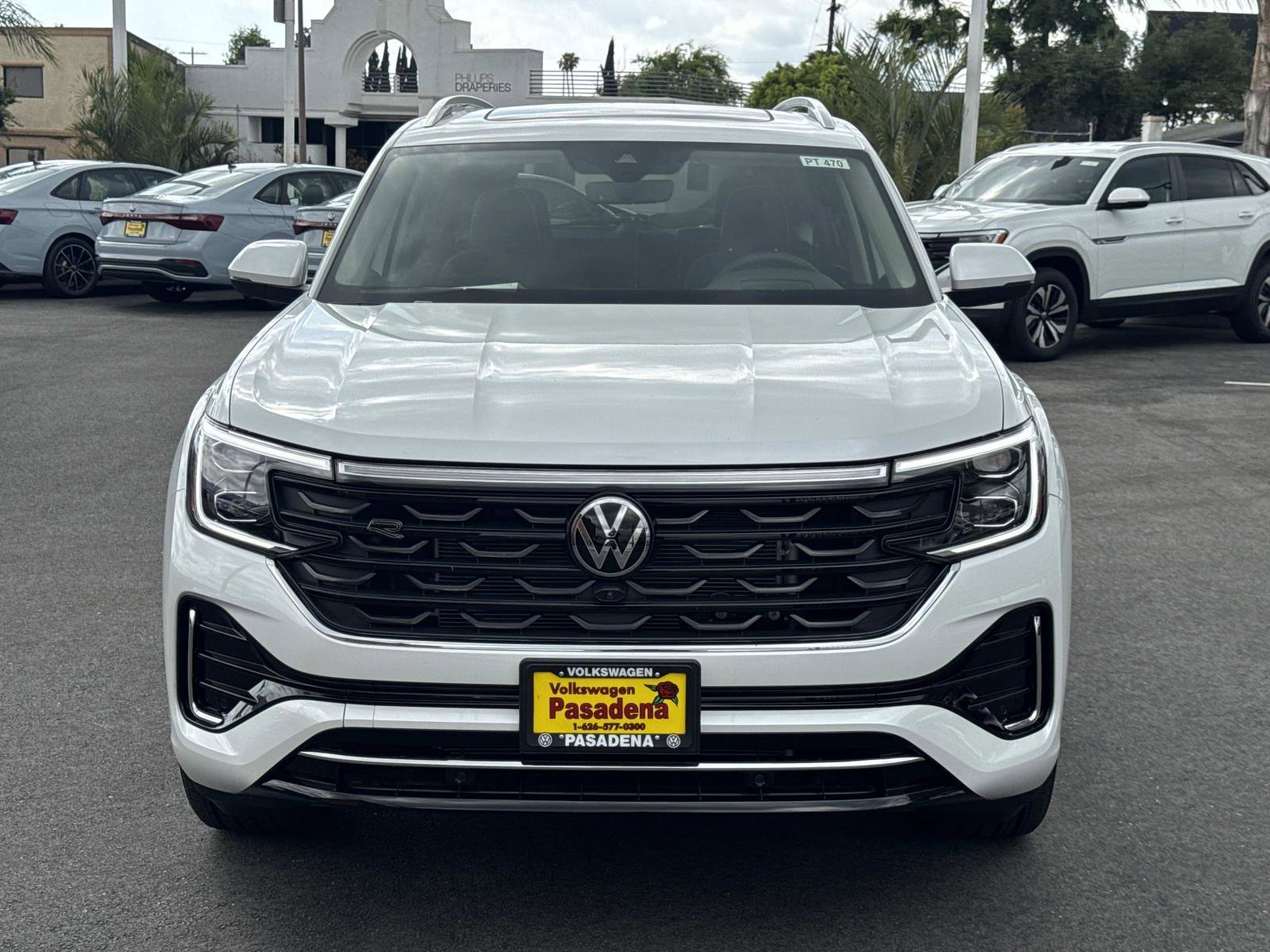 New 2026 Volkswagen Atlas SEL Premium R-Line image 2