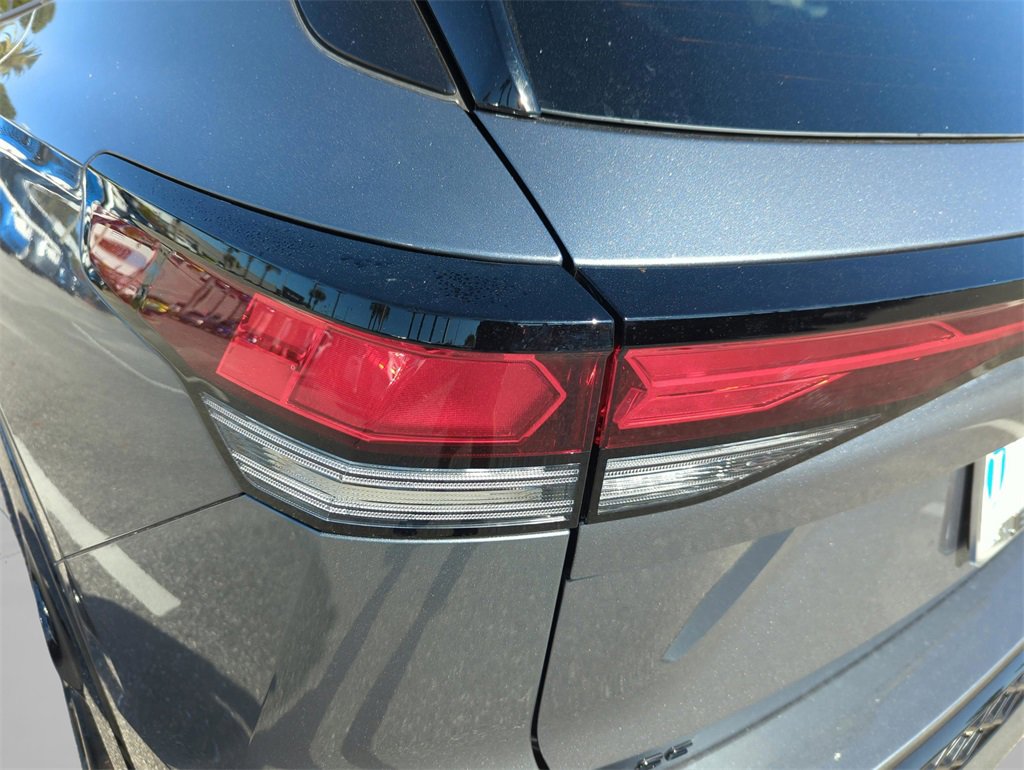 New 2026 Volkswagen Tiguan SE R-Line image 46