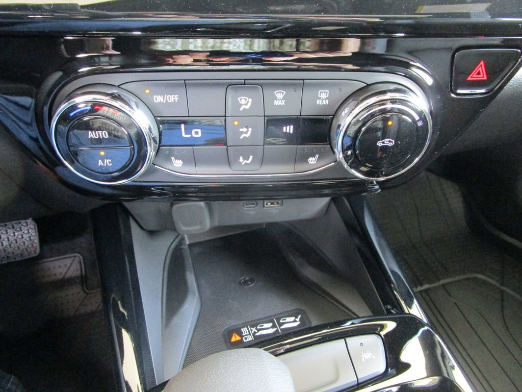 New 2026 Chevrolet Trax RS w/ Sunroof Package image 33