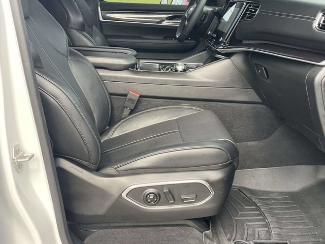Used 2024 Jeep Wagoneer L 4WD image 26