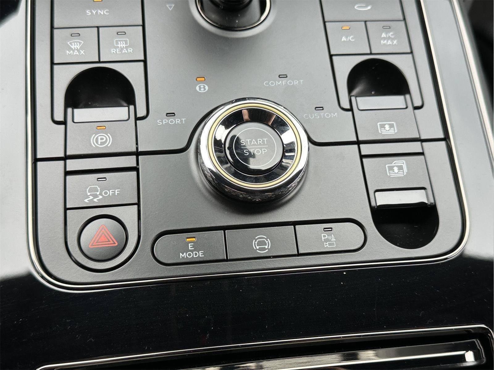 New 2026 Bentley Flying Spur V8 AWD/4WD image 46