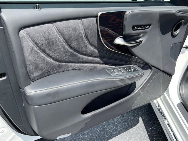 Certified 2023 Lexus LS 500 AWD w/ Luxury Package image 10