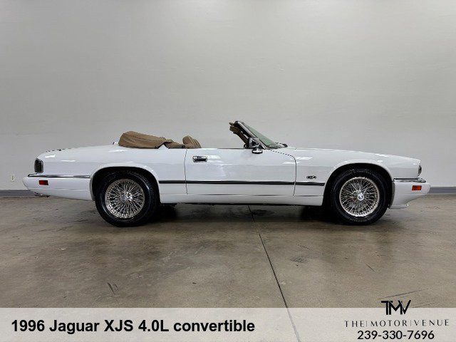 Used 1996 Jaguar XJS 4.0 Convertible RWD image 16