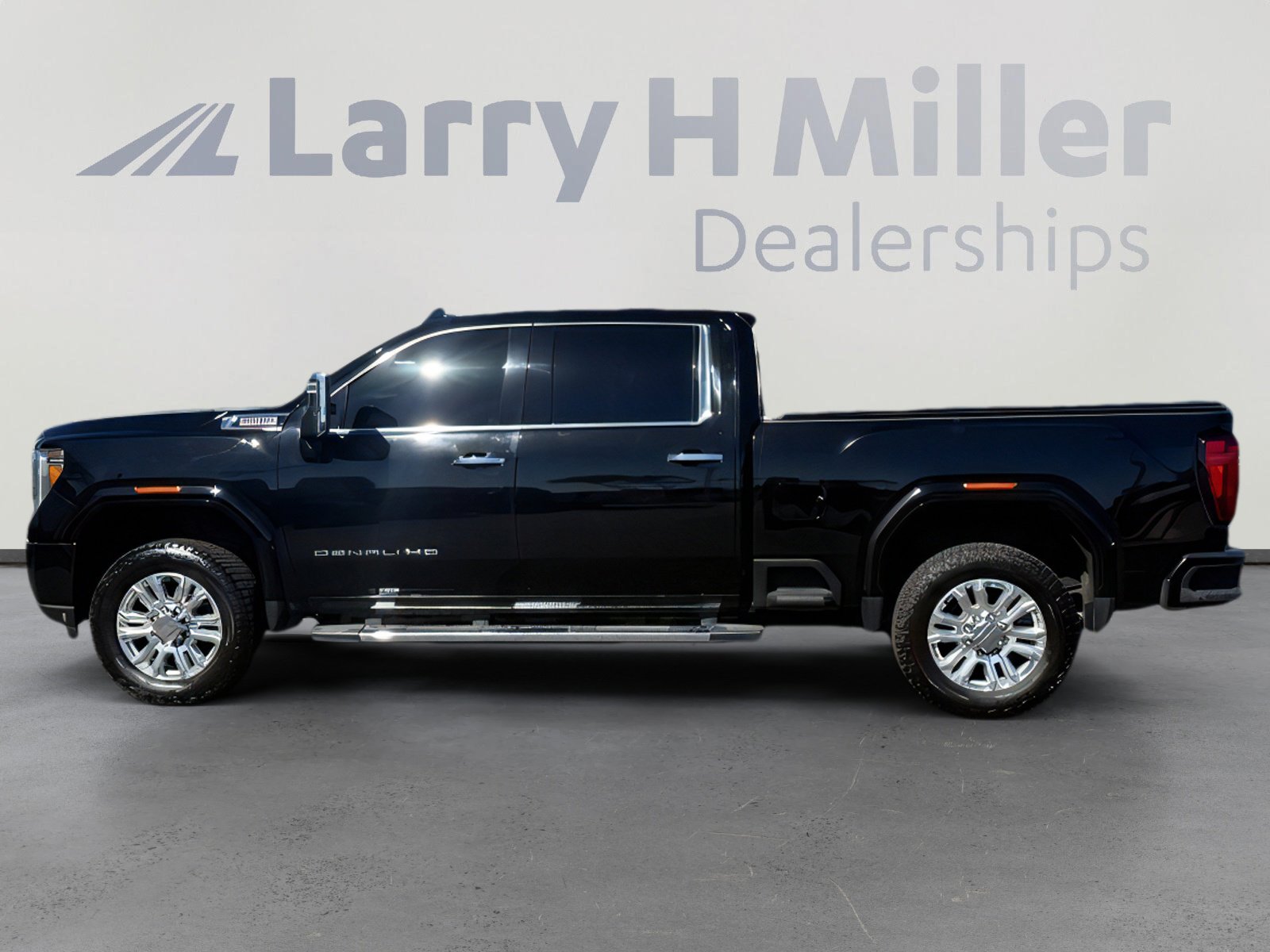 Used 2021 GMC Sierra 2500 Denali w/ Technology Package image 2