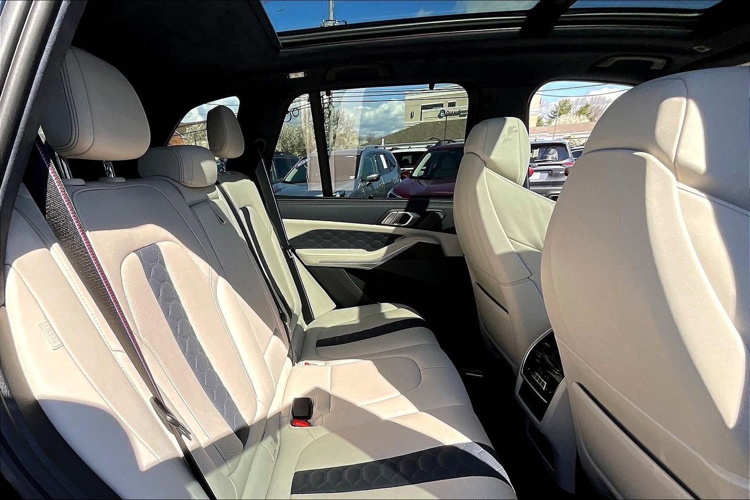 Used 2022 BMW X5 M w/ Competition Package 2 image 19