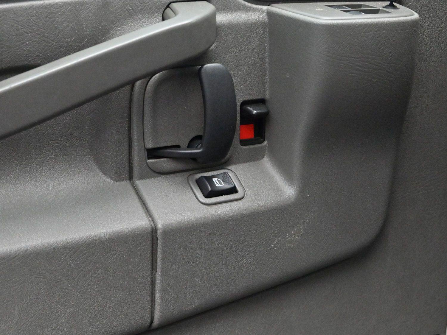 Used 2023 GMC Savana 3500 LS image 11