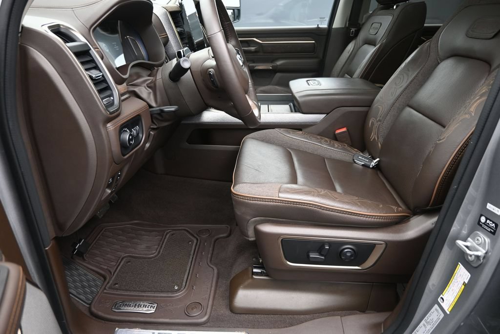 Used 2025 RAM 1500 Limited AWD/4WD image 10