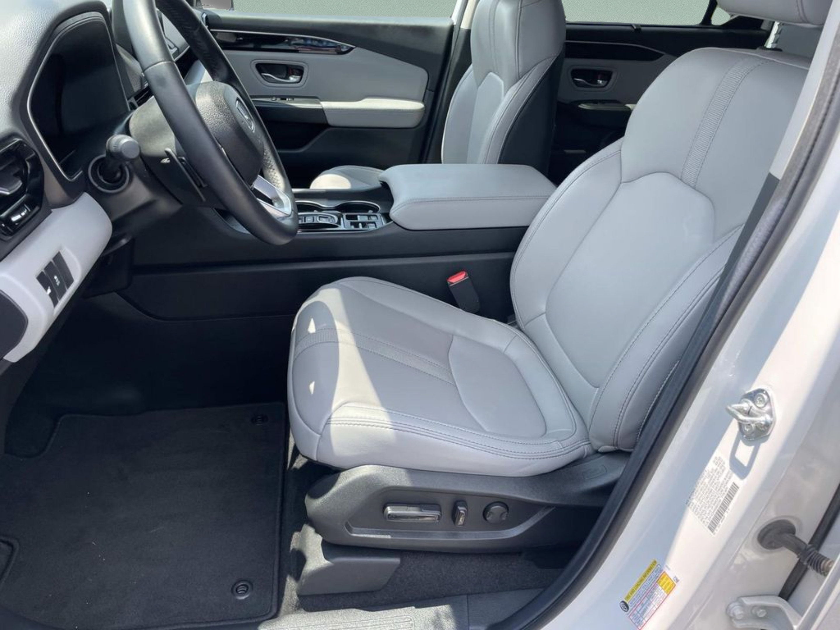 Used 2025 Honda Pilot EX-L image 21