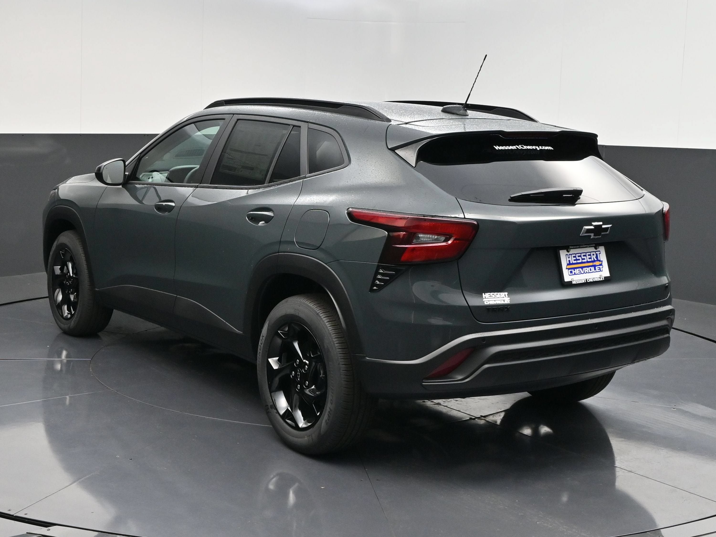 New 2026 Chevrolet Trax LT w/ Sunroof Package FWD image 6