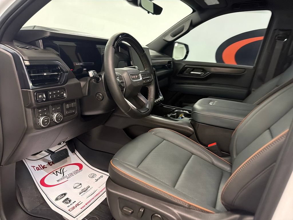 Used 2026 GMC Yukon XL AT4 w/ AT4 Premium Plus Package AWD/4WD image 11