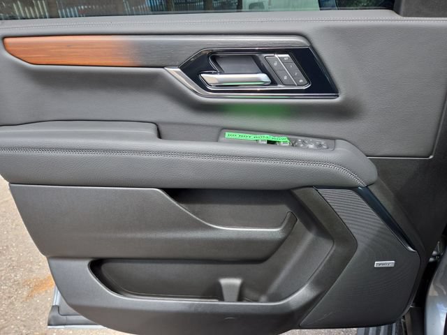 New 2026 GMC Yukon Denali w/ Denali Reserve Package AWD/4WD image 14