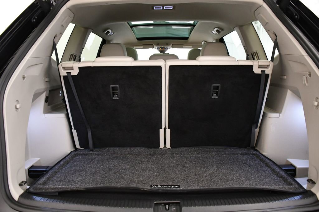 Used 2024 Volkswagen Atlas SEL Premium R-Line image 57