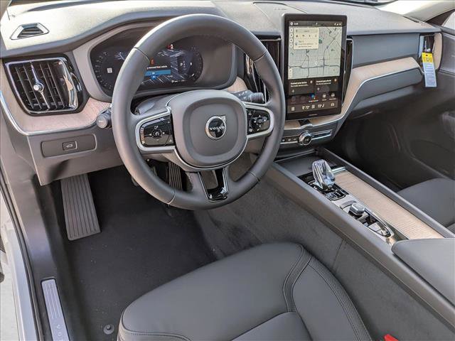 New 2026 Volvo XC60 B5 Plus w/ Climate Package PRO image 3