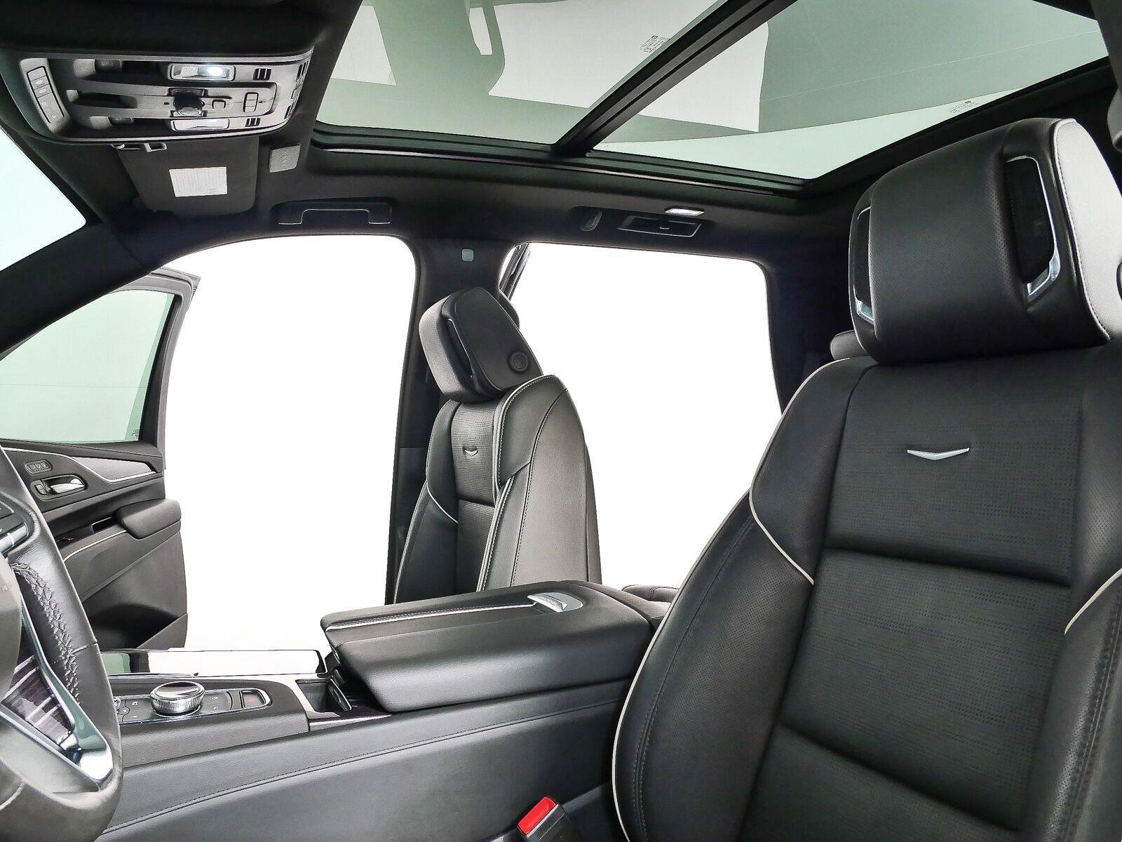 Used 2023 Cadillac Escalade Sport w/ Touring Package AWD/4WD image 5
