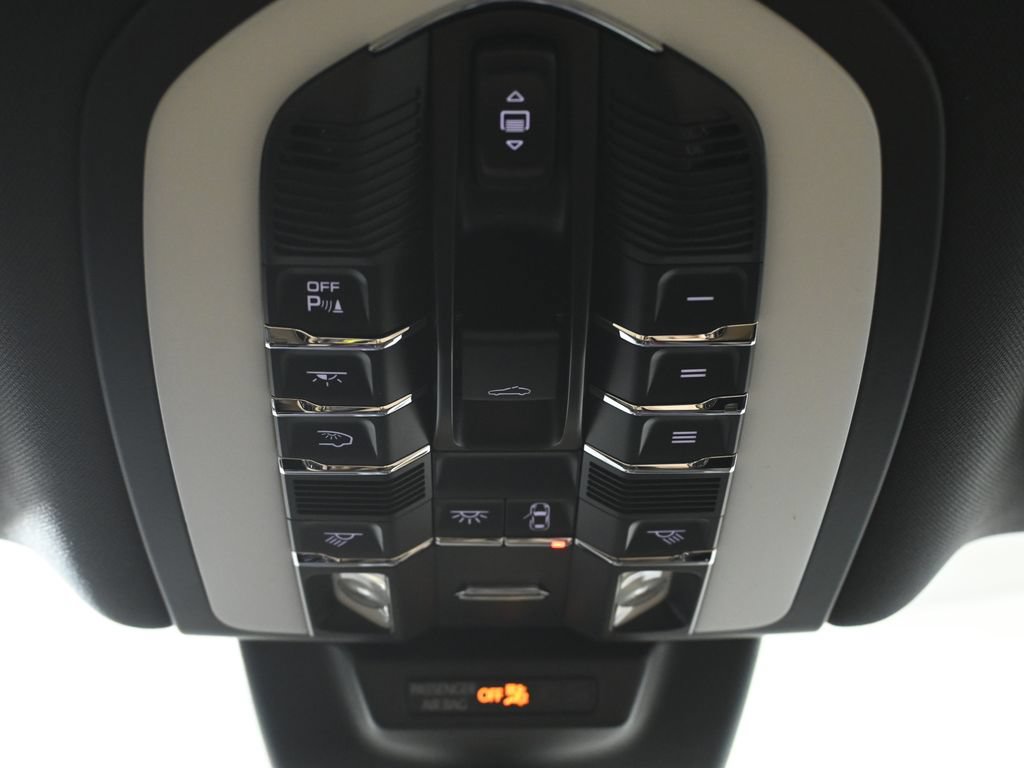 New 2026 Porsche Macan AWD/4WD image 20