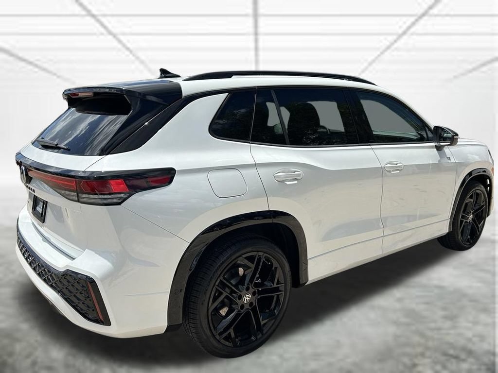 New 2026 Volkswagen Tiguan SE R-Line FWD image 5