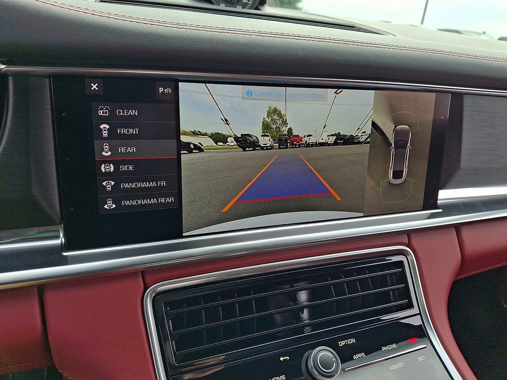 Used 2021 Porsche Panamera GTS image 18